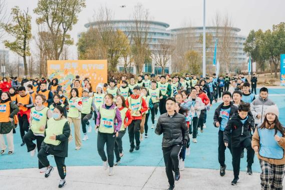 尊龙药业集团 “春季领跑 益起健康” —健康普及公益宣传活动圆满举办！